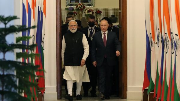 Tổng thống Nga Vladimir Putin và Thủ tướng Ấn Độ Narendra Modi trong cuộc gặp tại Cung điện Hyderabad ở New Delhi - Sputnik Việt Nam