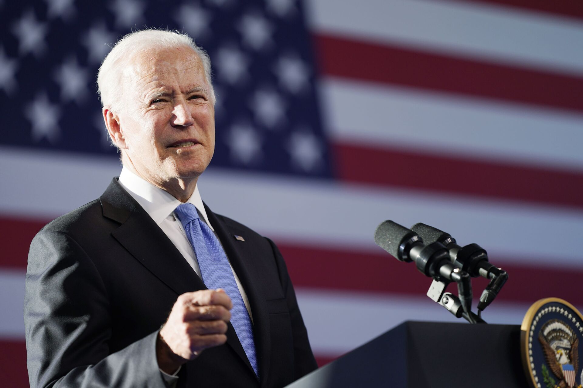 Tổng thống Hoa Kỳ Joe Biden tại cuộc họp báo sau cuộc hội đàm với Tổng thống Nga Vladimir Putin ở Geneva - Sputnik Việt Nam, 1920, 07.12.2021