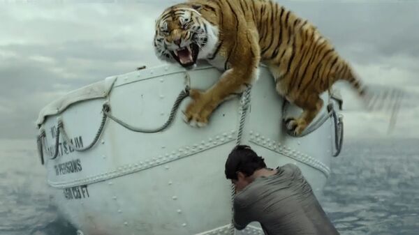 Cảnh trong phim Cuộc đời của Pi (Life of Pi) (2012). Đây là câu chuyện về cậu bé Pi - con trai ông chủ một vườn thú ở Ấn Độ. Do số phận trớ trêu, gia đình anh buộc phải di cư từ Ấn Độ đến Canada. Trong chuyến đi, tàu bị đắm, chỉ còn Pi trên thuyền cùng với con hổ Bengal, linh cẩu, ngựa vằn và đười ươi. - Sputnik Việt Nam