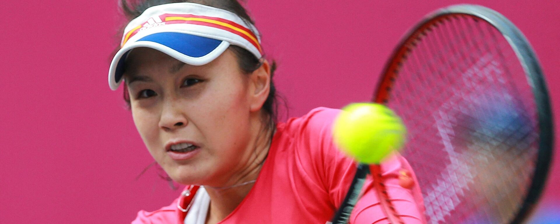 Cựu vận động viên quần vợt nữ Bành Soái (Peng Shuai) - Sputnik Việt Nam, 1920, 20.12.2021