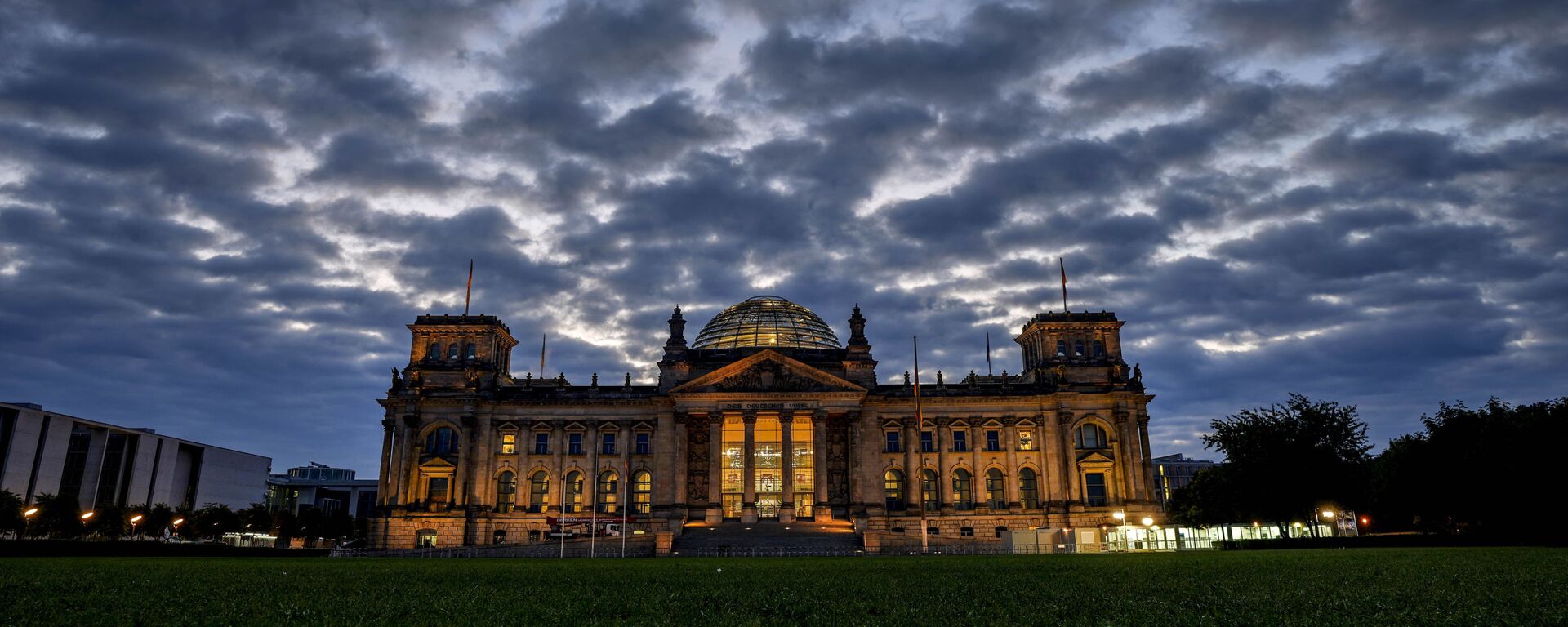 Bầu trời buổi tối trên Bundestag, Berlin - Sputnik Việt Nam, 1920, 18.07.2022