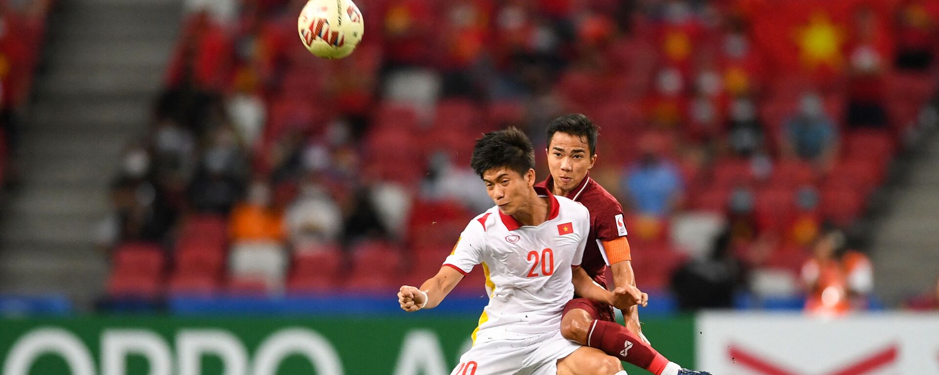 Trận đấu bóng đá giữa đội tuyển Việt Nam và Thái Lan tại AFF Suzuki Cup 2020 - Sputnik Việt Nam, 1920, 11.01.2022