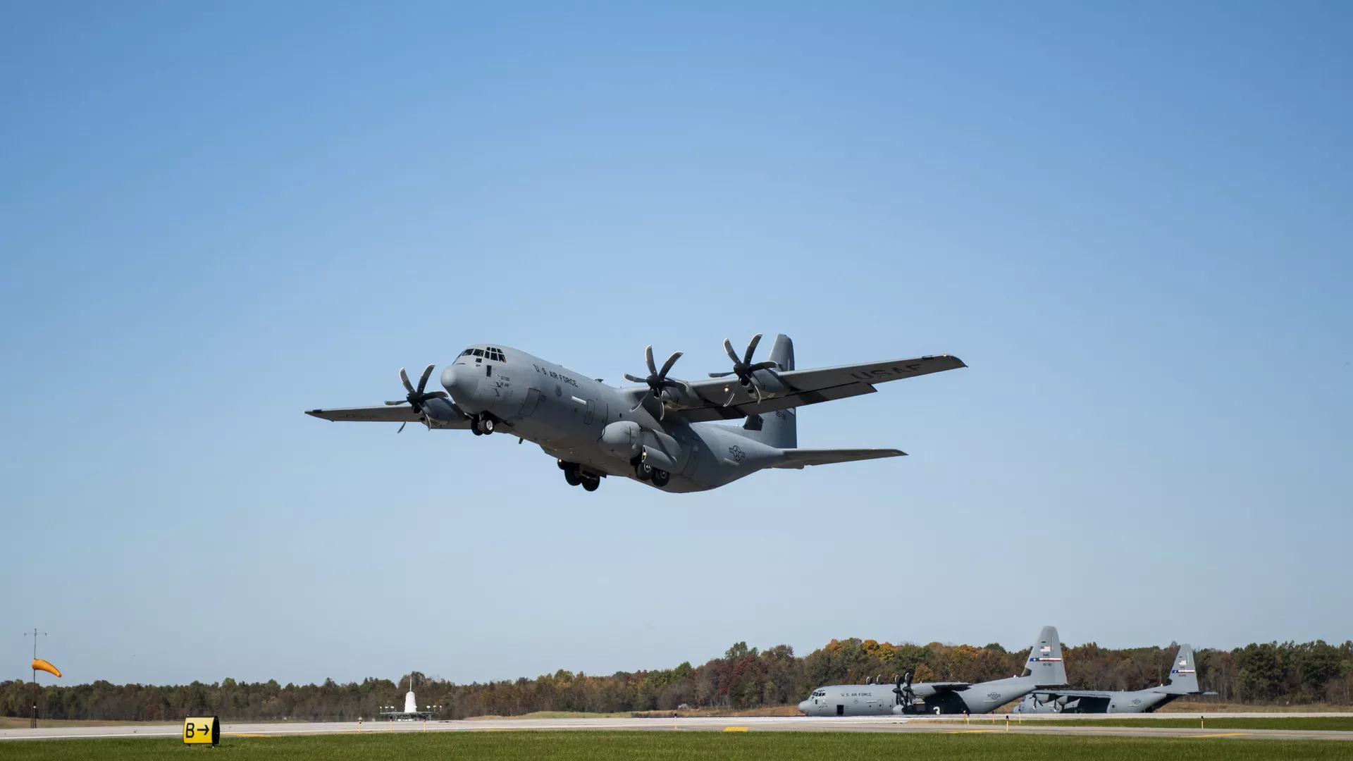 Máy bay vận tải quân sự Mỹ C-130J Super Hercules