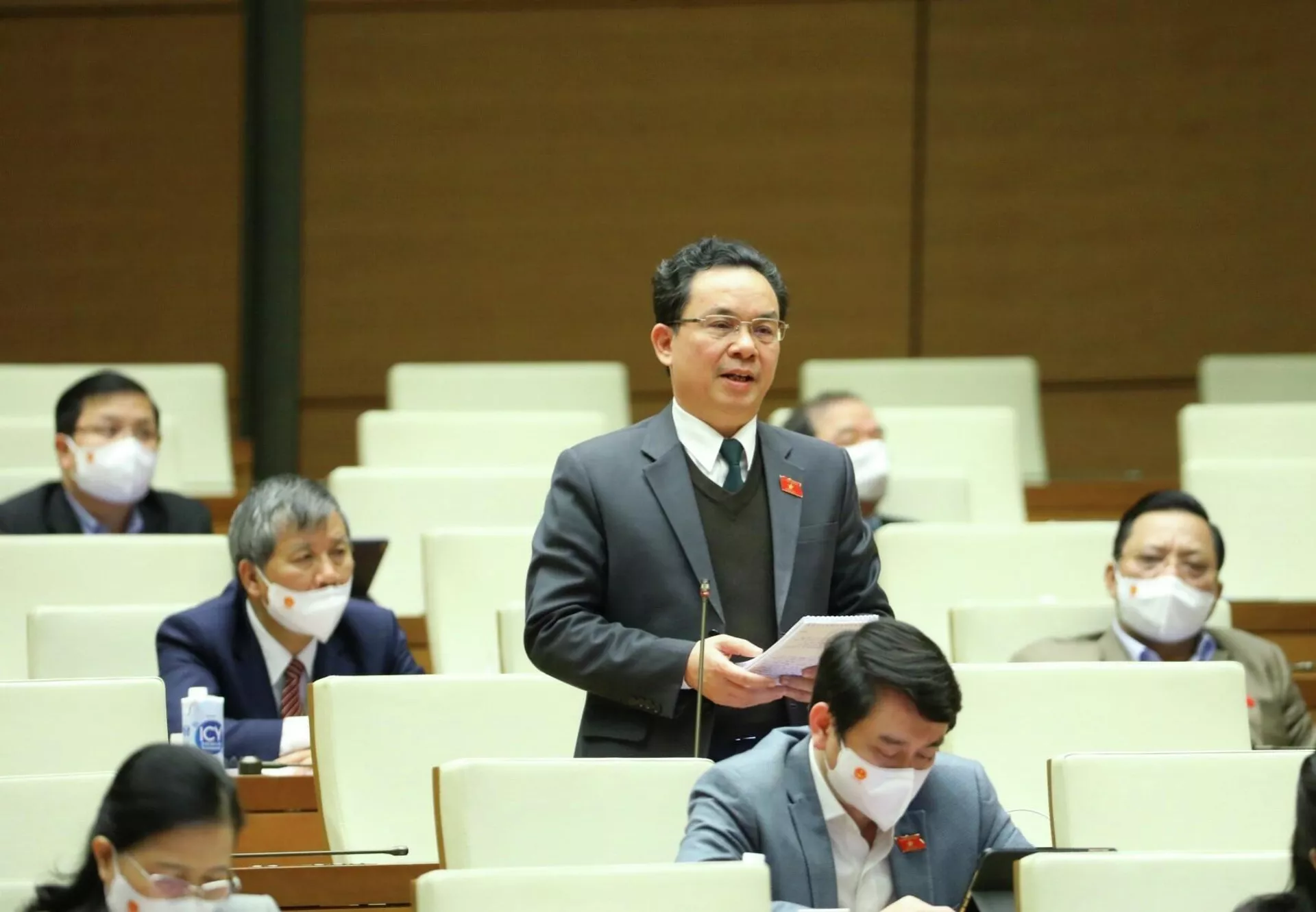 Đại biểu Quốc hội thành phố Hà Nội Hoàng Văn Cường phát biểu Đại biểu Quốc hội thành phố Hà Nội Hoàng Văn Cường phát biểu - Sputnik Việt Nam, 1920, 10.01.2022