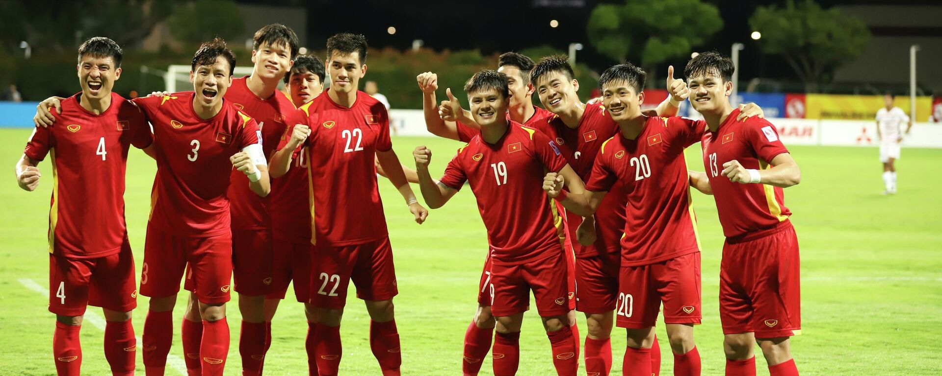 Các cầu thủ Việt Nam tại trận đấu với Campuchia trong khuôn khổ AFF Suzuki Cup 2020 - Sputnik Việt Nam, 1920, 16.01.2023