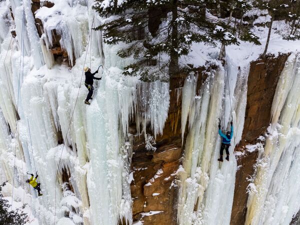 Lễ hội leo trên băng tại Công viên băng Robinson ở Sandstone, Minnesota, Mỹ - Sputnik Việt Nam