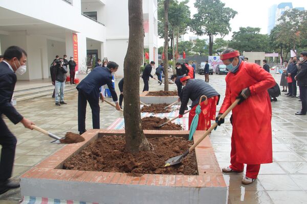 Hà Nội hưởng ứng “Tết trồng cây đời đời nhớ ơn Bác Hồ” Xuân 2022 - Sputnik Việt Nam