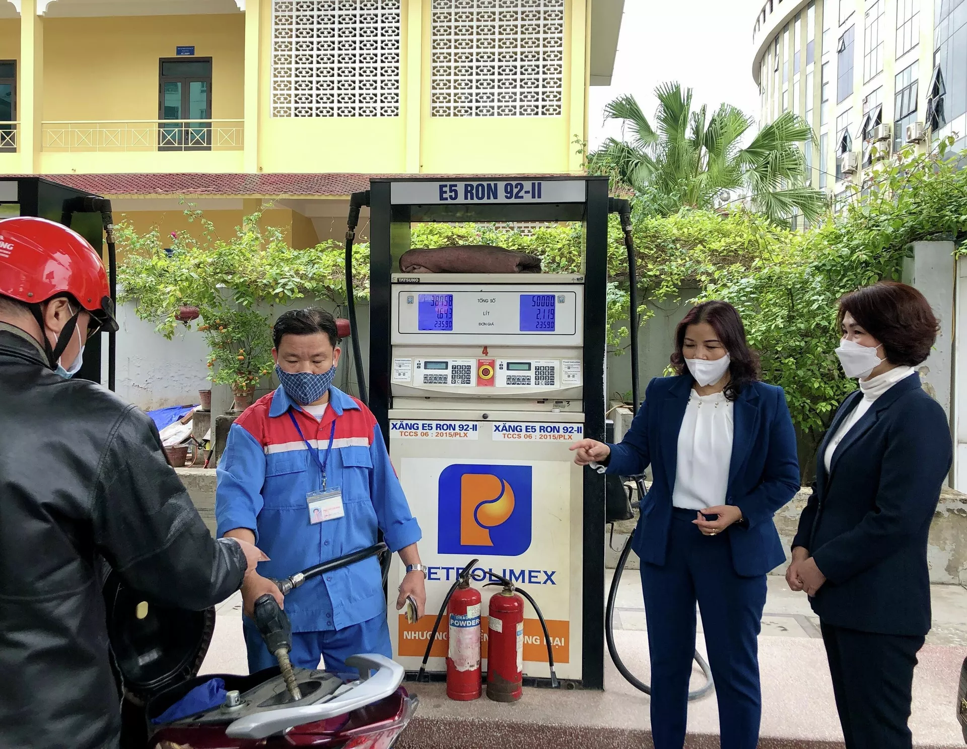 Hoạt động kinh doanh xăng dầu tại địa bàn Hà Nội Hoạt động kinh doanh xăng dầu tại địa bàn Hà Nội - Sputnik Việt Nam, 1920, 16.02.2022