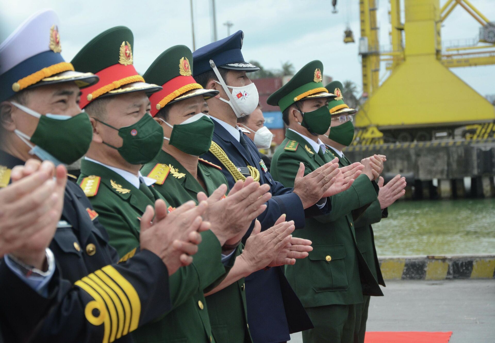 Biên đội tàu huấn luyện đường dài thuộc Lực lượng Tự vệ trên biển Nhật Bản thăm Đà Nẵng - Sputnik Việt Nam, 1920, 24.02.2022