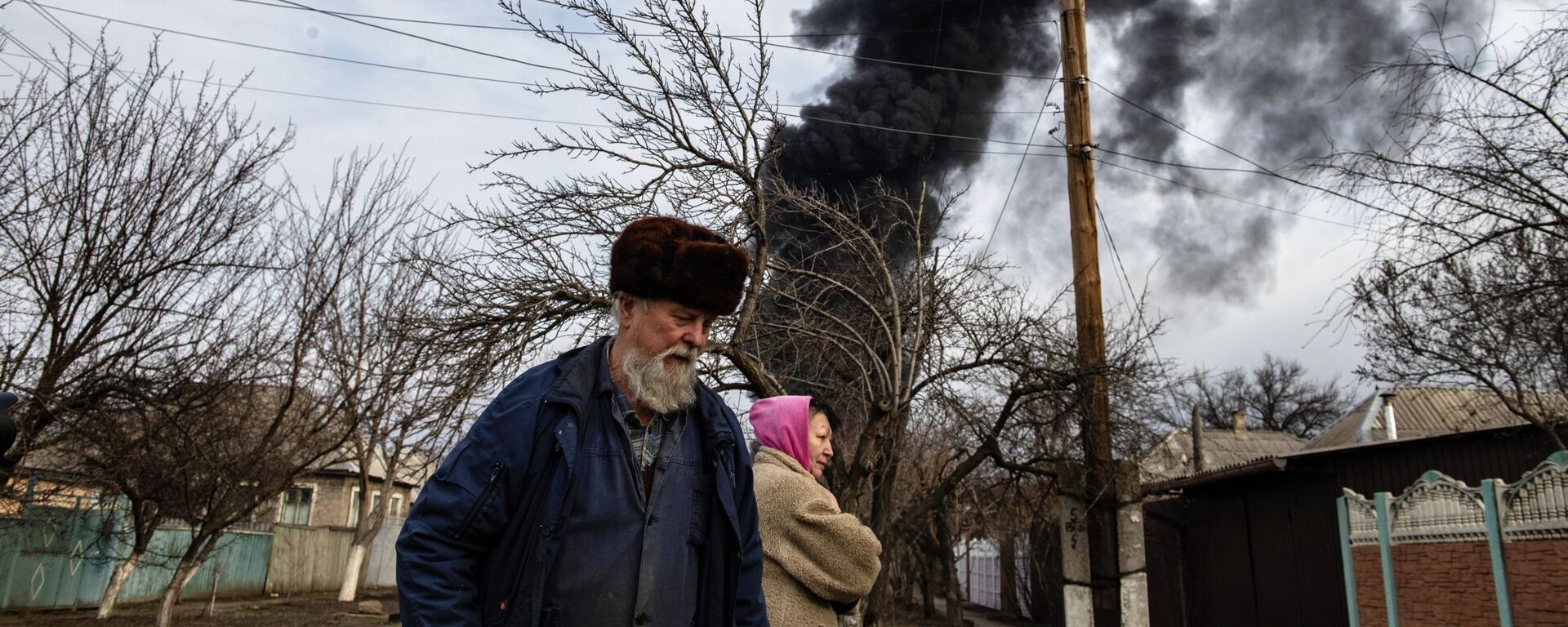 Cháy kho dầu ở Lugansk - Sputnik Việt Nam, 1920, 12.04.2022