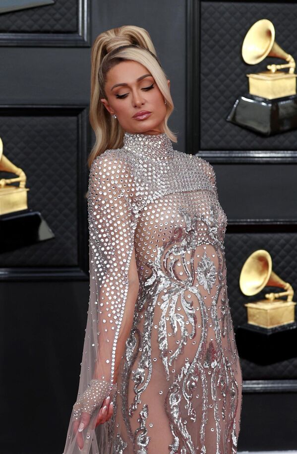 Nữ diễn viên điện ảnh Paris Hilton tại lễ trao giải âm nhạc Grammy ở Las Vegas - Sputnik Việt Nam