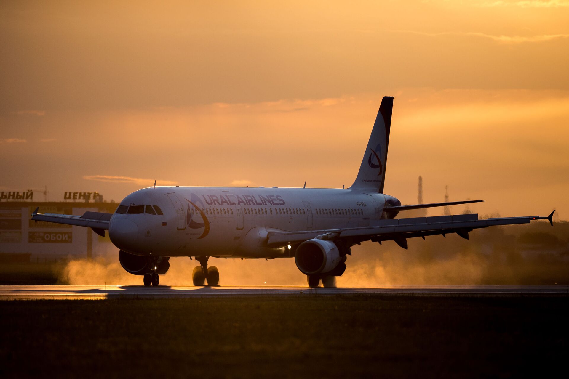 Máy bay Airbus A321 hãng Hàng không Ural - Sputnik Việt Nam, 1920, 08.04.2022