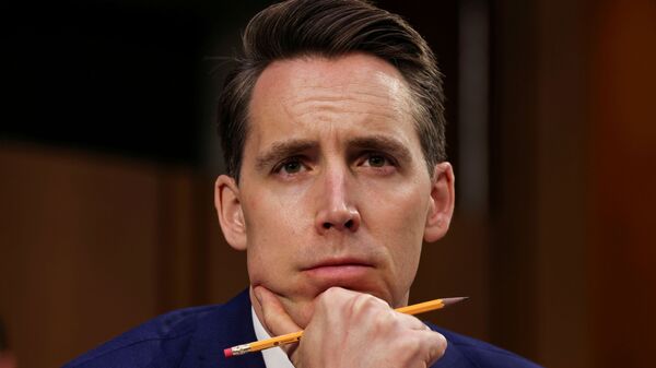 Josh Hawley - Sputnik Việt Nam