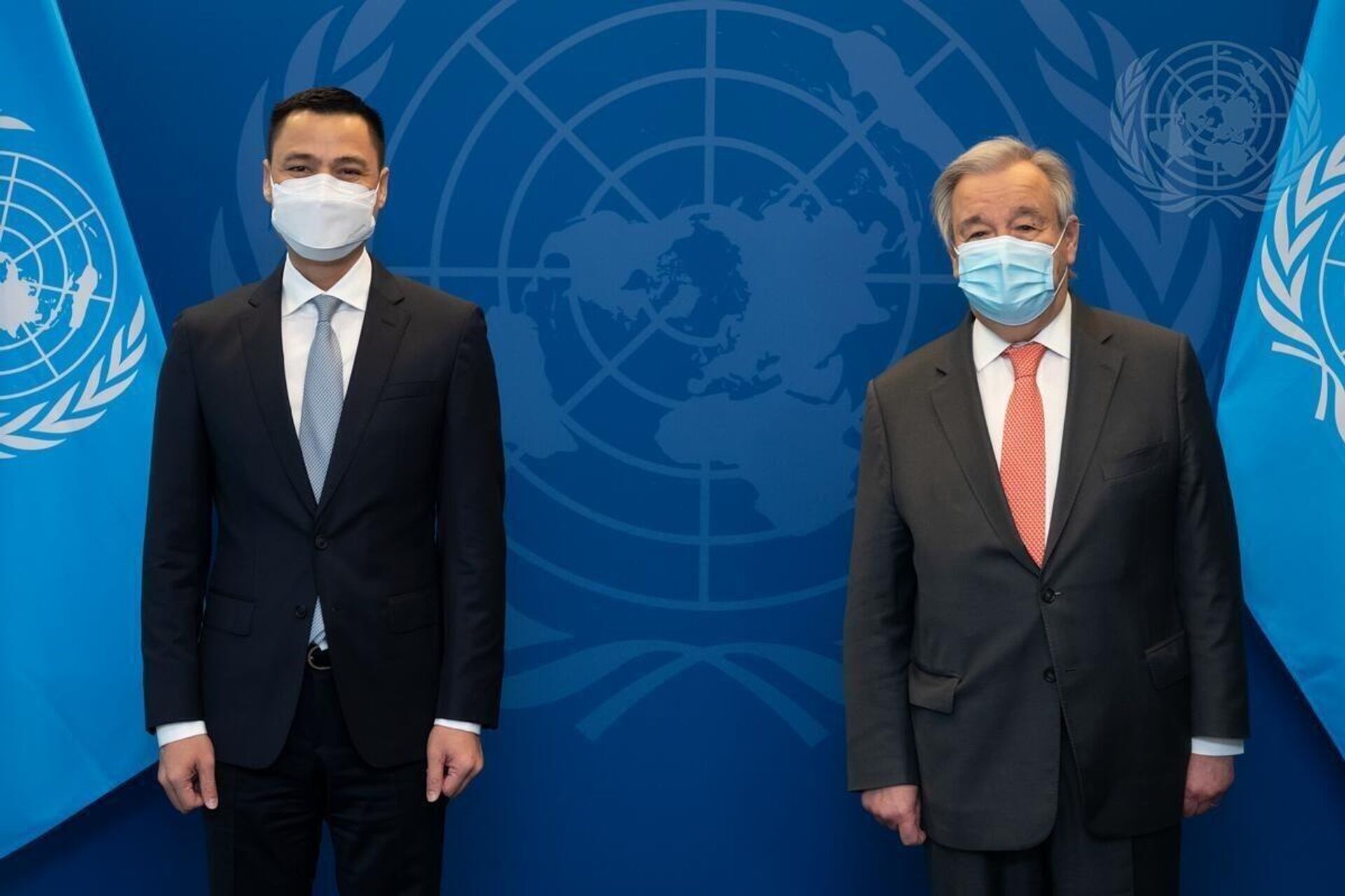 Đại sứ Đặng Hoàng Giang và Tổng Thư ký LHQ António Guterres - Sputnik Việt Nam, 1920, 22.04.2022