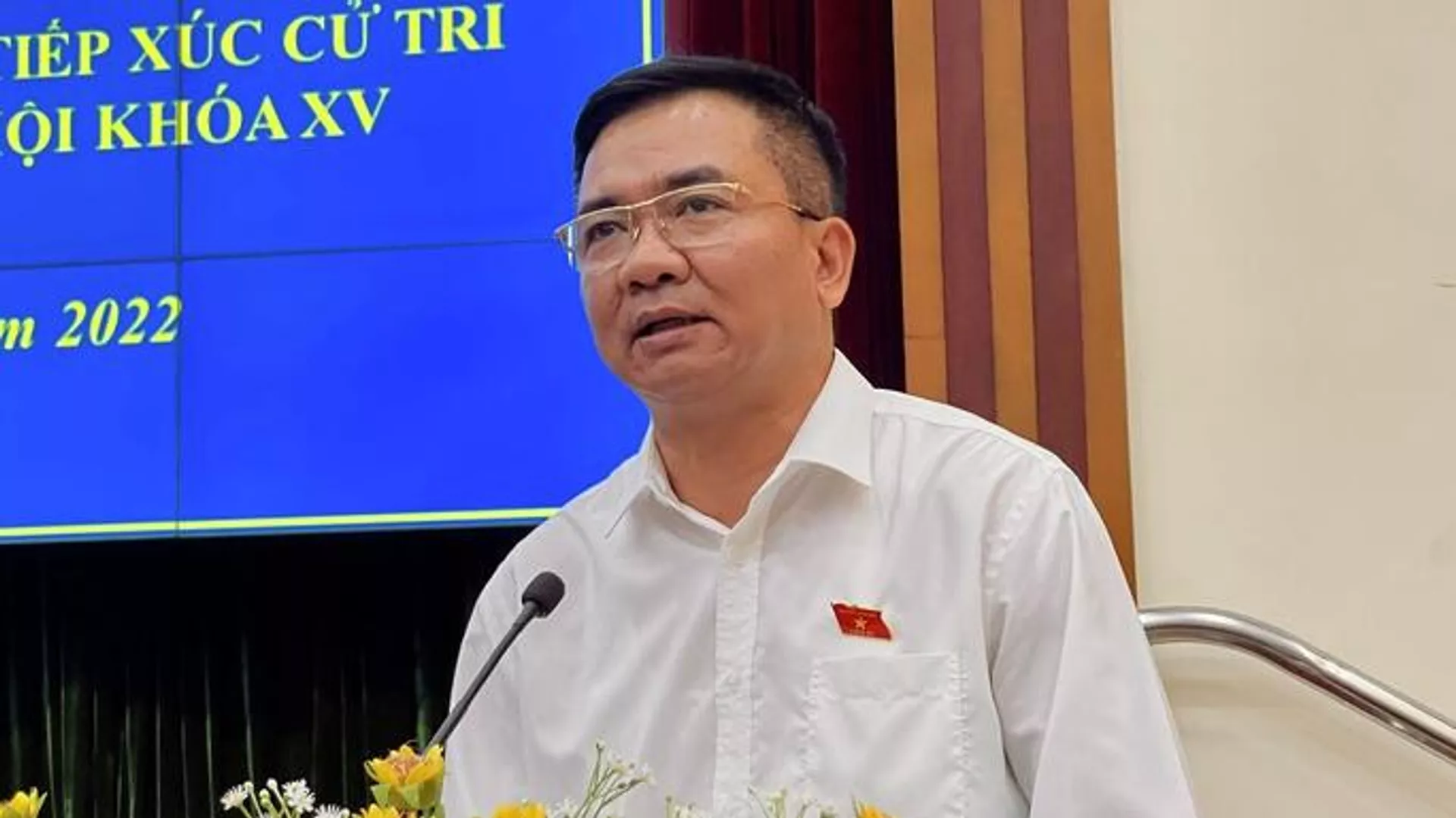 Trung tướng Nguyễn Minh Đức tiếp thu, giải trình ý kiến cử tri quận Tân Phú. Trung tướng Nguyễn Minh Đức tiếp thu, giải trình ý kiến cử tri quận Tân Phú. - Sputnik Việt Nam, 1920, 09.05.2022