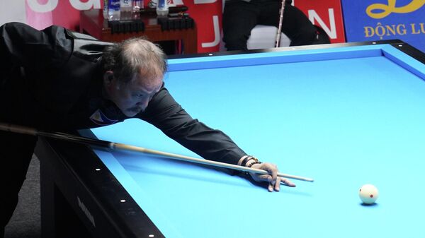 VĐV Efren Reyes (Philippines) thi đấu nội dung carom 3 băng - Sputnik Việt Nam