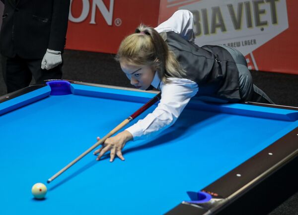 VĐV Santhinee Jaisuekul (Thái Lan) thi đấu nội dung 10 Ball Pool nữ. - Sputnik Việt Nam