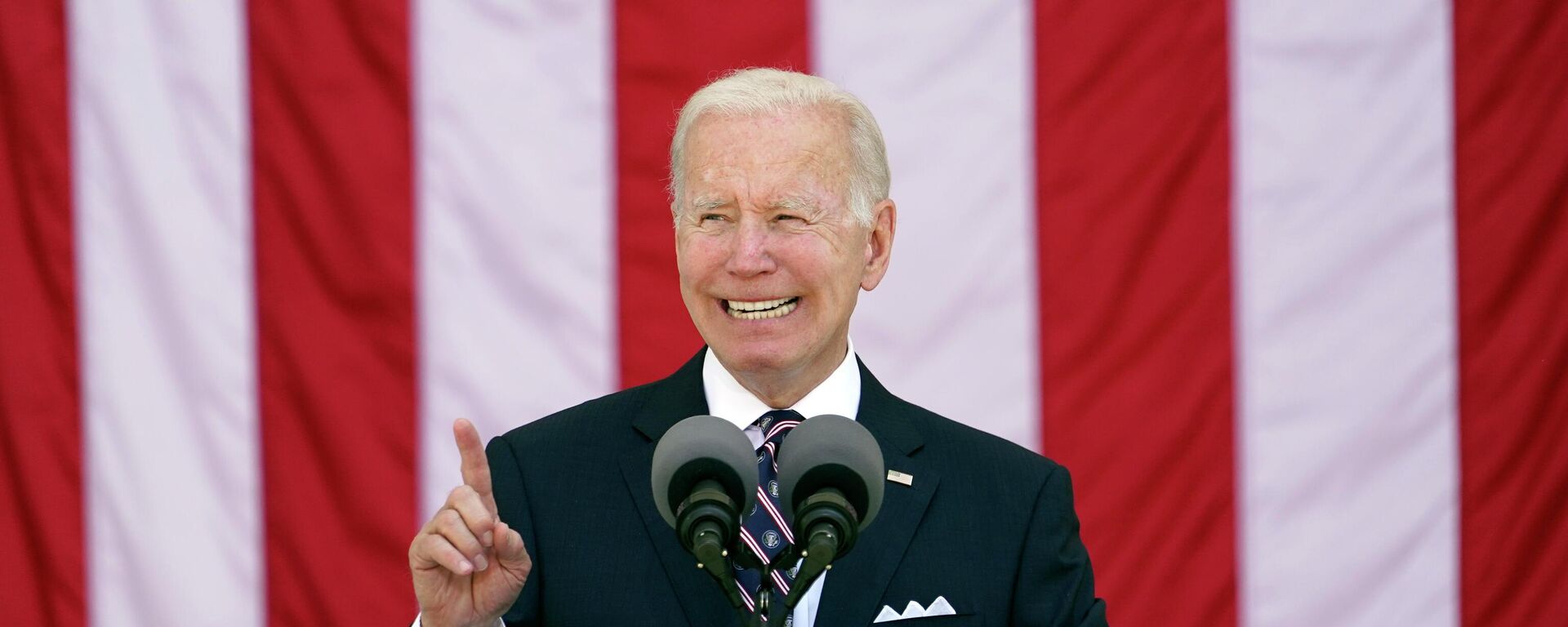 Tổng thống Joe Biden phát biểu tại Nghĩa trang Quốc gia Arlington trong lễ tưởng niệm Chiến sĩ trận vong của Hoa Kỳ - Sputnik Việt Nam, 1920, 09.06.2022