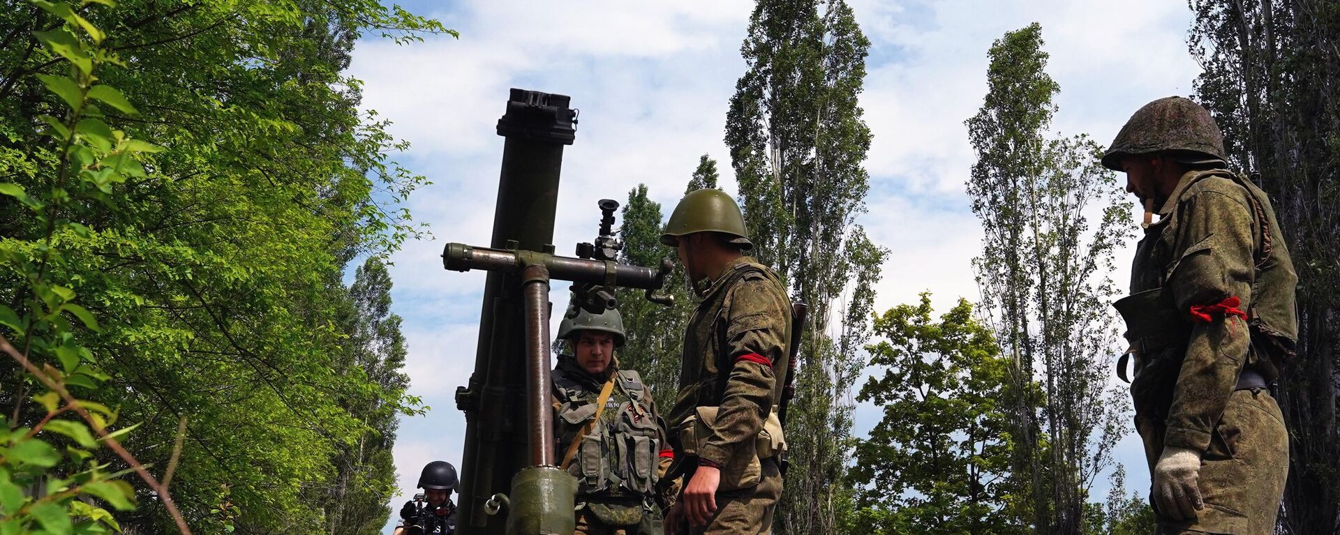 Hoạt động của Dân quân Nhân dân của LNR gần Severodonetsk - Sputnik Việt Nam, 1920, 14.06.2022