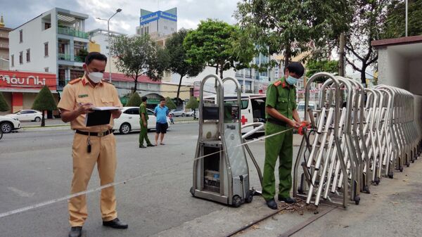 Lực lượng chức năng khám nghiệm hiện trường phục vụ công tác điều tra. - Sputnik Việt Nam