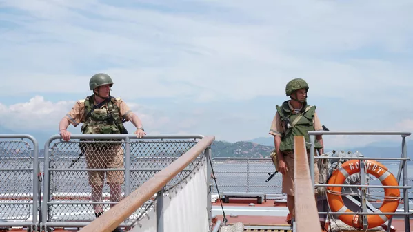 Thủy thủ trên Tàu hộ vệ &quot;Gremyshiy” thuộc Hải quân Liên bang Nga - Sputnik Việt Nam