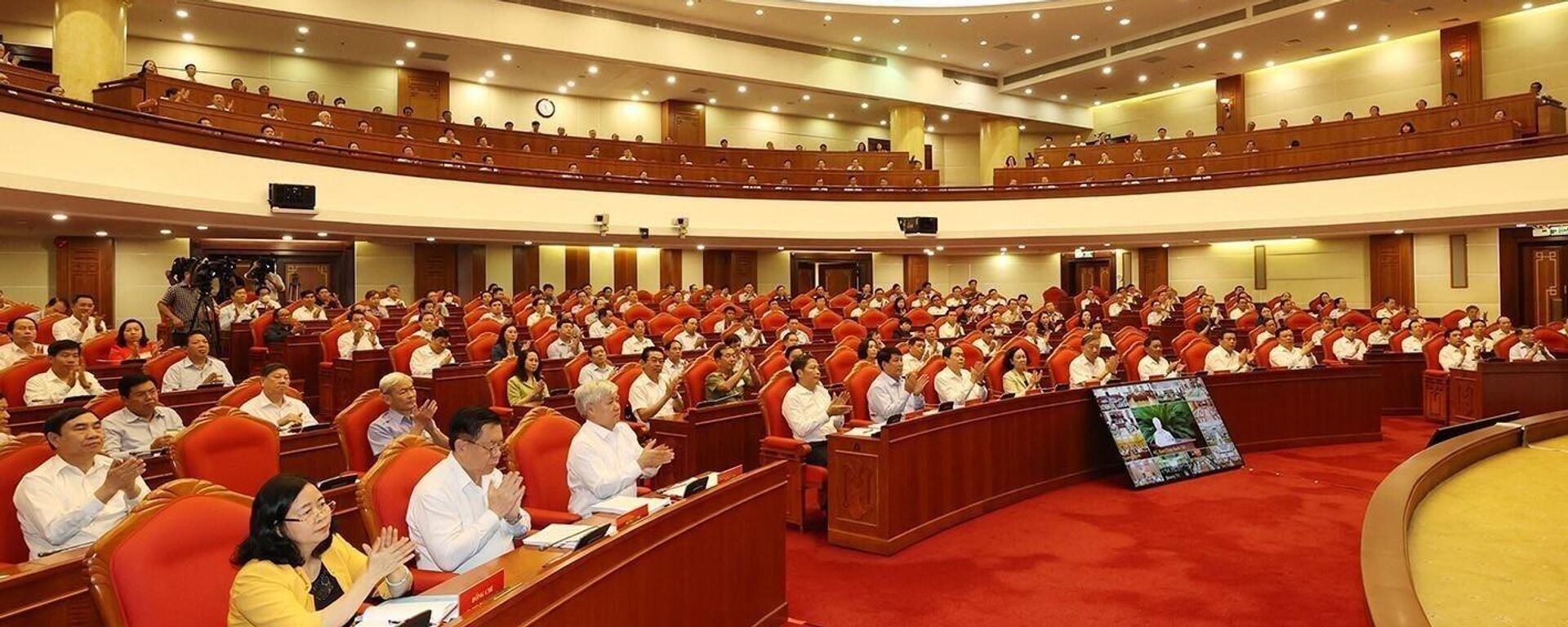 Bộ Chính trị, Ban Bí thư tổ chức Hội nghị toàn quốc tổng kết 10 năm công tác đấu tranh phòng, chống tham nhũng, tiêu cực giai đoạn 2012-2022 - Sputnik Việt Nam, 1920, 02.07.2022