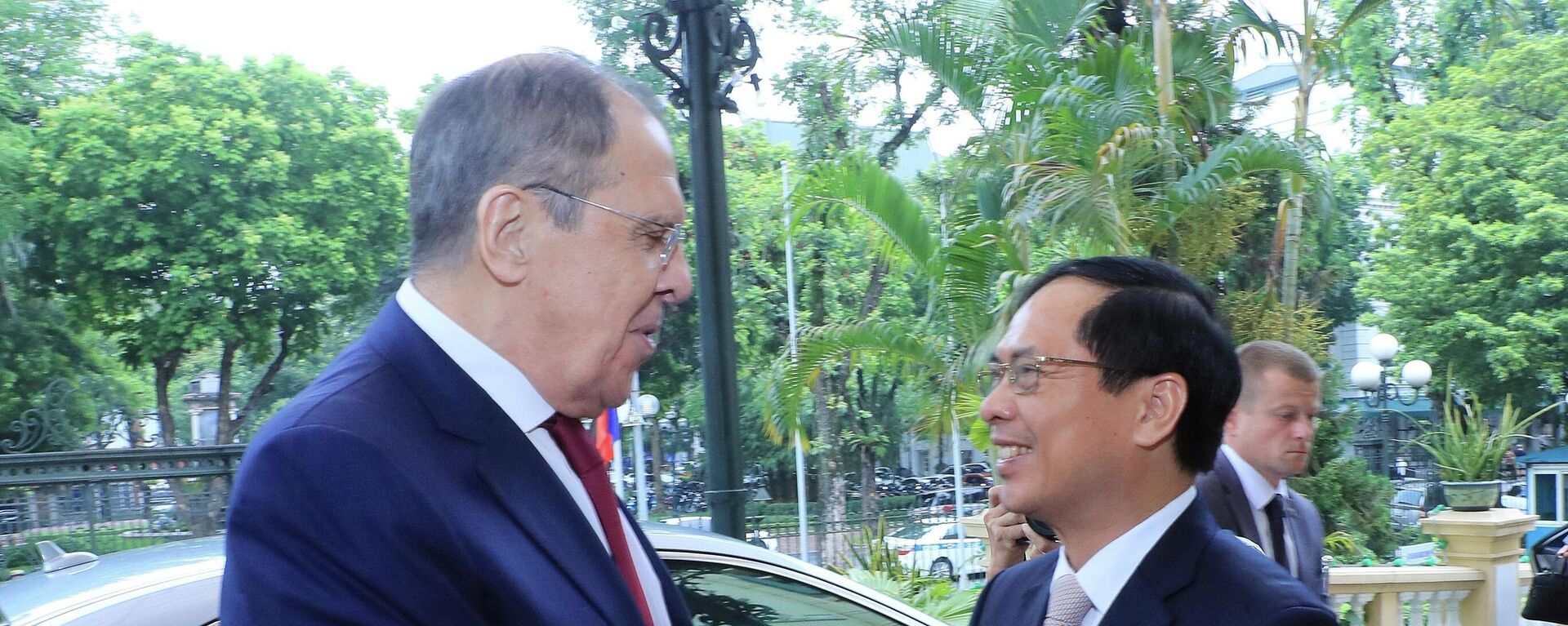 Bộ trưởng Ngoại giao Bùi Thanh Sơn đón Bộ trưởng Ngoại giao Nga Sergei Lavrov - Sputnik Việt Nam, 1920, 06.07.2022