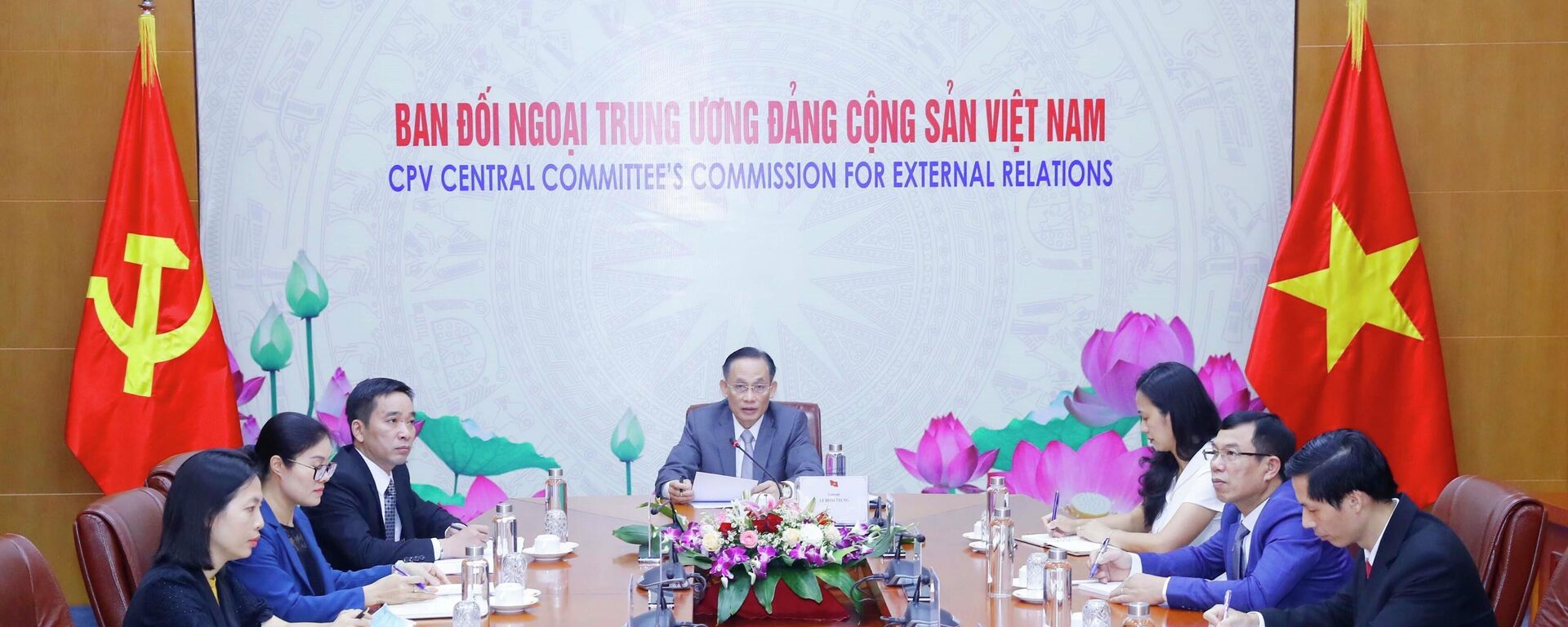 Trưởng Ban Đối ngoại Trung ương Lê Hoài Trung hội đàm với Trưởng Ban Liên đạc Đối ngoại Trung ương Đảng Cộng sản Trung Quốc - Sputnik Việt Nam, 1920, 06.07.2022