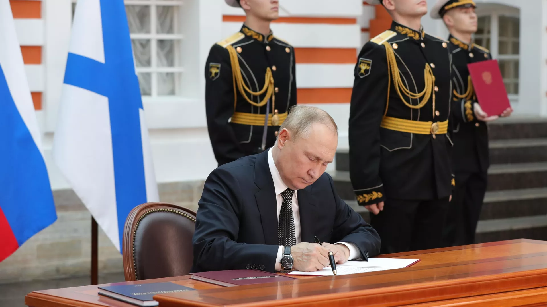 Tổng thống Putin ký sắc lệnh phê chuẩn Học thuyết Hải quân