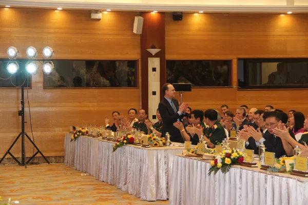 Hội nghị tổng kết 30 năm hợp tác trực tiếp giữa BQL Lăng Chủ tịch Hồ Chí Minh và Viện Nghiên cứu khoa học dược liệu và tinh dầu Liên Bang Nga Hội nghị tổng kết 30 năm hợp tác trực tiếp giữa BQL Lăng Chủ tịch Hồ Chí Minh và Viện Nghiên cứu khoa học dược liệu và tinh dầu Liên Bang Nga - Sputnik Việt Nam