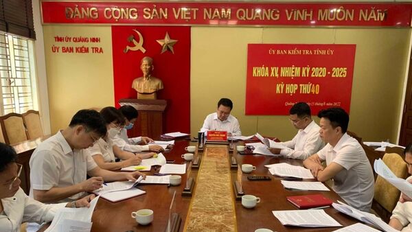 Vi phạm của ông Ninh Văn Chủ gây hậu quả nghiêm trọng, đến mức phải xem xét, xử lý kỷ luật. - Sputnik Việt Nam