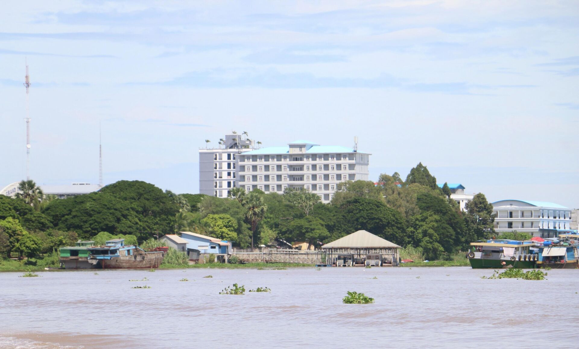 Bí thư Tỉnh ủy An Giang Lê Hồng Quang kiểm tra tuyến biên giới đường sông thuộc huyện An Phú - Sputnik Việt Nam, 1920, 22.08.2022