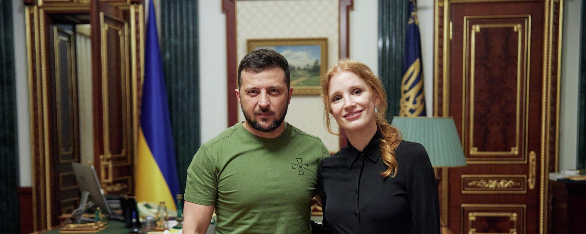 Tổng thống Ukraina Vladimir Zelensky và nữ diễn viên Mỹ Jessica Chastain ở Kiev - Sputnik Việt Nam, 1920, 30.08.2022