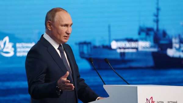 Tổng thống Nga Vladimir Putin tham dự Diễn đàn Kinh tế Phương Đông lần thứ 7 - Sputnik Việt Nam