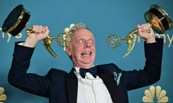 Đạo diễn kiêm văn sĩ người Mỹ Mike White tại Lễ trao giải «Emmy» lần thứ 74 ở Los Angeles. Đạo diễn kiêm văn sĩ người Mỹ Mike White tại Lễ trao giải «Emmy» lần thứ 74 ở Los Angeles. - Sputnik Việt Nam