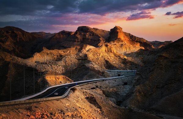 Núi đá Jebel Hafeet, Abu Dhabi, Các Tiểu vương quốc Ả Rập Thống nhất. - Sputnik Việt Nam