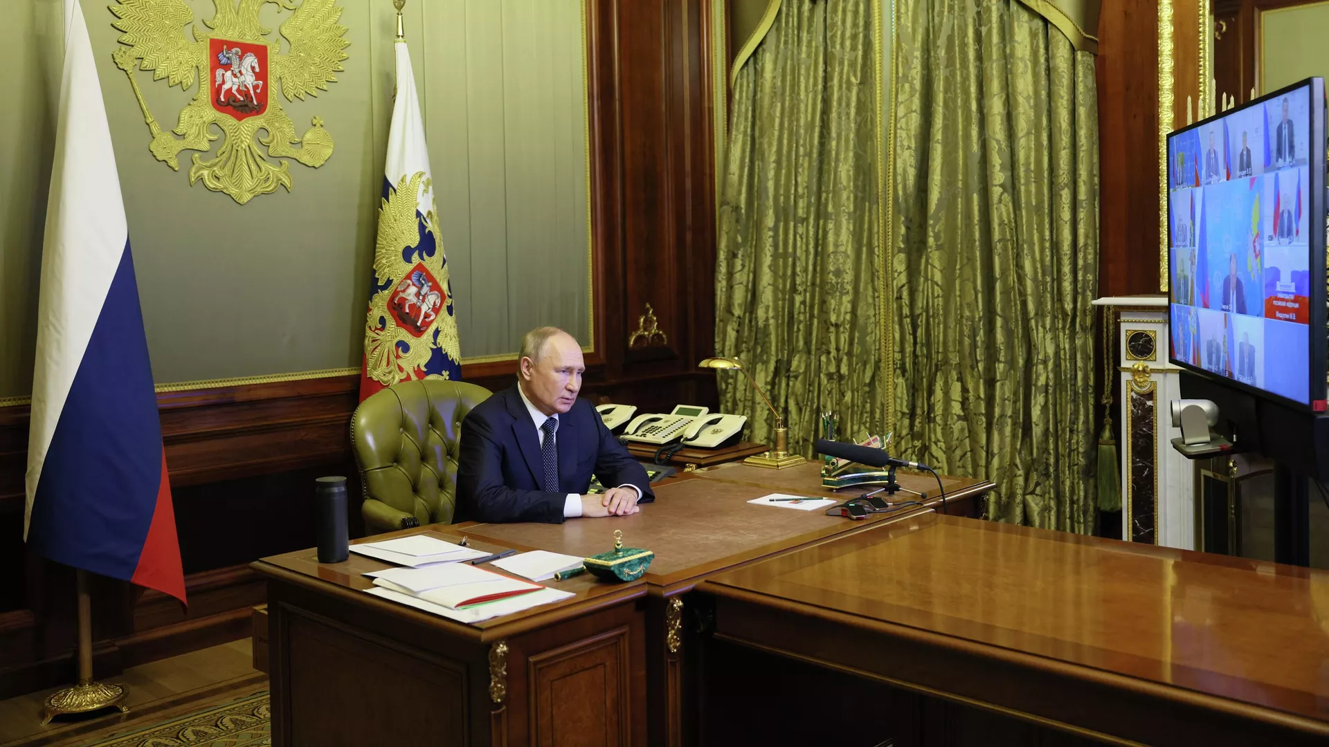 Tổng thống Liên bang Nga V.Putin họp Hội đồng Bảo an Liên bang Nga - Sputnik Việt Nam, 1920, 10.10.2022