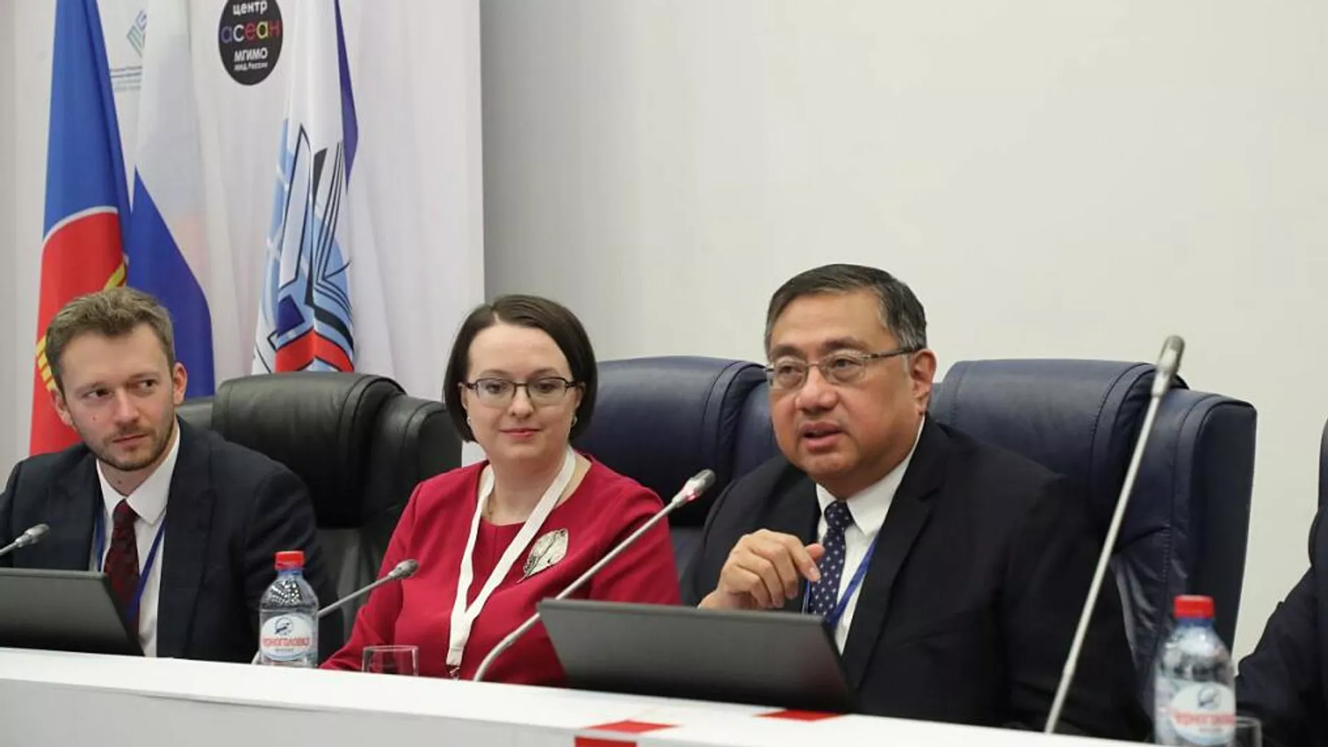 Hội nghị “Nga và ASEAN ở châu Á - Thái Bình Dương: động lực tương tác, các tiến trình khu vực và bối cảnh toàn cầu” Hội nghị “Nga và ASEAN ở châu Á - Thái Bình Dương: động lực tương tác, các tiến trình khu vực và bối cảnh toàn cầu” - Sputnik Việt Nam, 1920, 14.10.2022