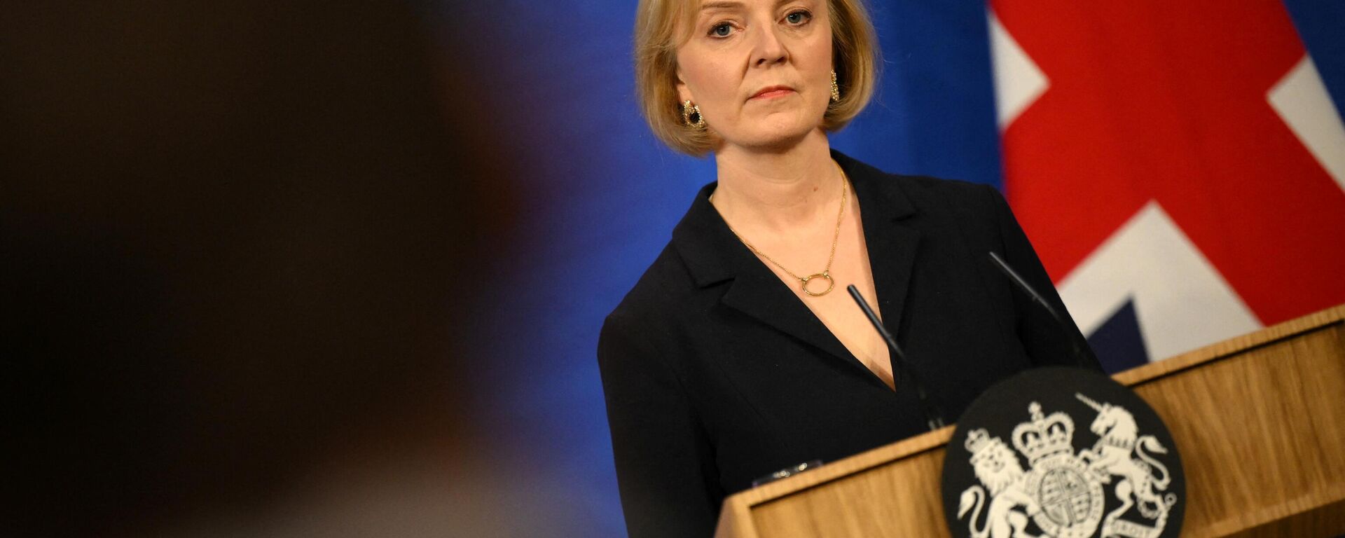 Thủ tướng Anh Liz Truss tổ chức một cuộc họp báo tại Phòng họp báo đường Downing ở trung tâm London vào ngày 14 tháng 10 năm 2022. - Sputnik Việt Nam, 1920, 21.10.2022