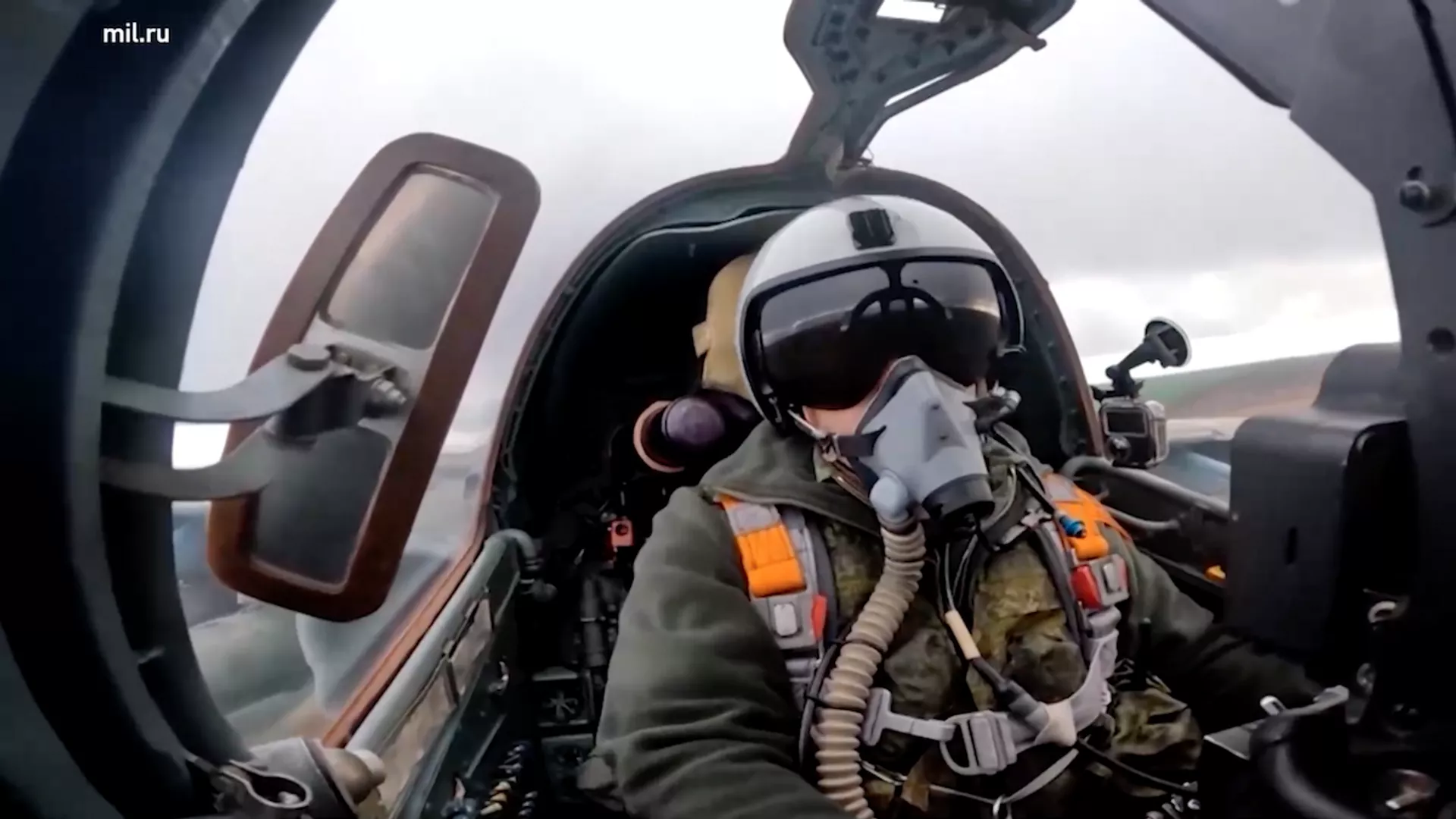 Su-25 của Nga phá hủy mục tiêu ngụy trang của Ukraina