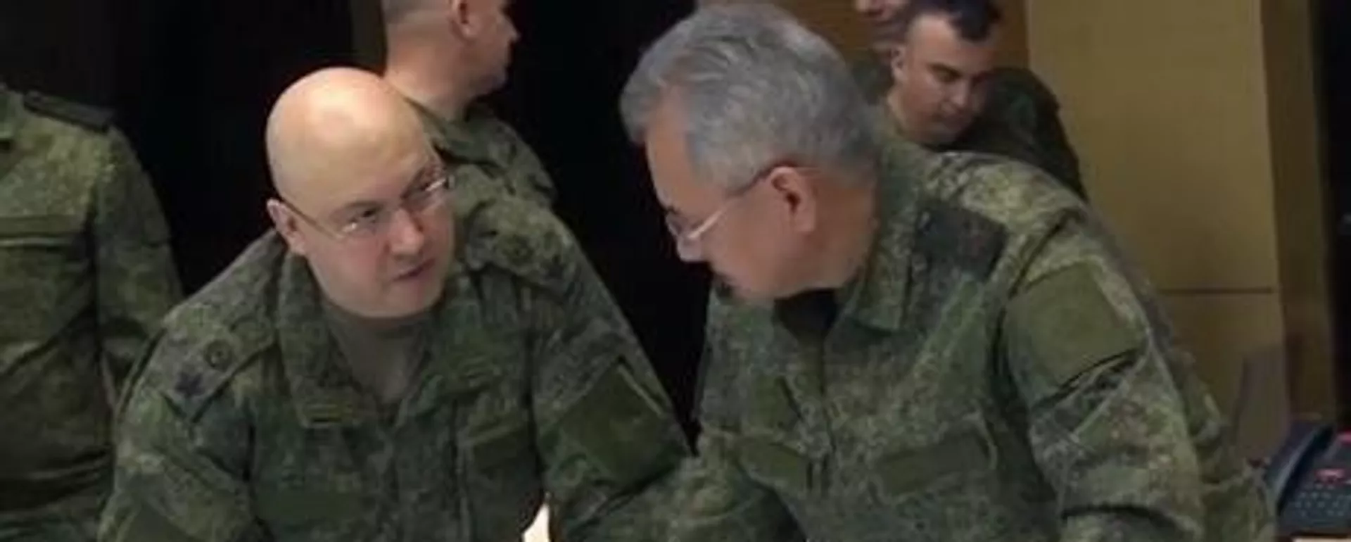 Sergei Shoigu và Sergei Surovikin Sergei Shoigu và Sergei Surovikin - Sputnik Việt Nam, 1920, 09.11.2022