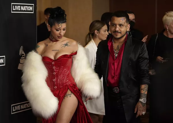 Cazzu và Christian Nodal đến buổi hòa nhạc Gala “Người đàn ông của năm” ở Las Vegas Cazzu và Christian Nodal đến buổi hòa nhạc Gala “Người đàn ông của năm” ở Las Vegas - Sputnik Việt Nam