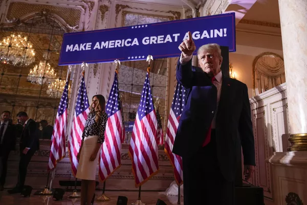 Donald Trump sau khi công bố kế hoạch tranh cử Tổng thống Hoa Kỳ, Palm Beach, Florida Donald Trump sau khi công bố kế hoạch tranh cử Tổng thống Hoa Kỳ, Palm Beach, Florida - Sputnik Việt Nam
