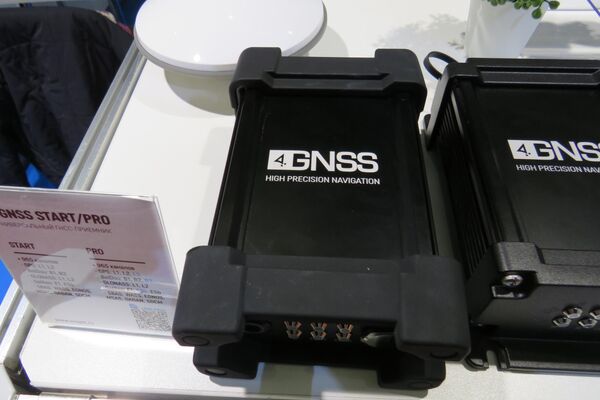 Bộ thu GNSS đa năng thuộc lớp trắc địa 4GNSS DEKART. - Sputnik Việt Nam