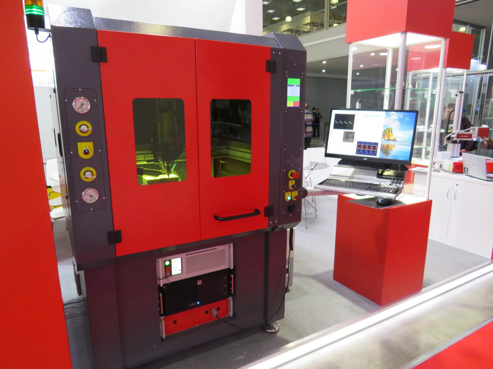 Trung tâm xử lý laser Trung tâm xử lý laser - Sputnik Việt Nam, 1920, 28.11.2022