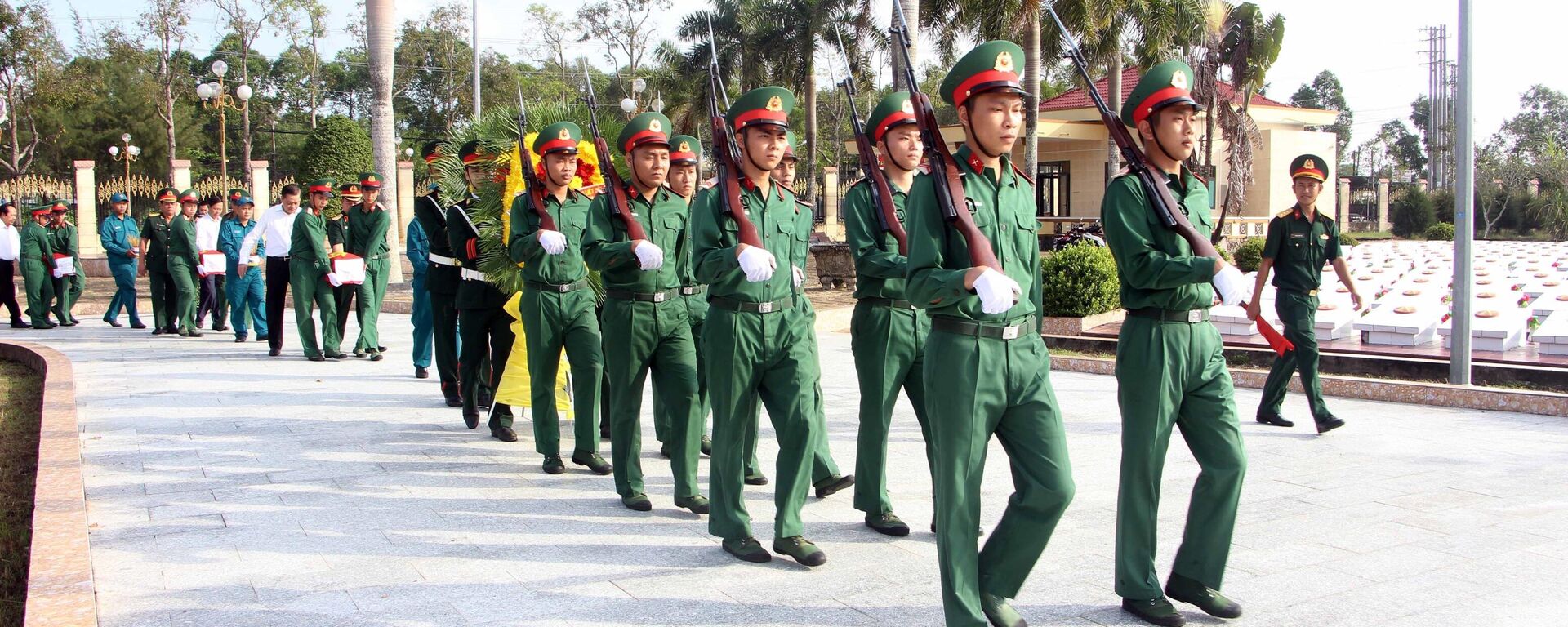 Cần Thơ: Truy điệu, cải táng hài cốt liệt sĩ hướng tới kỷ niệm Ngày thành lập Quân đội Nhân dân Việt Nam - Sputnik Việt Nam, 1920, 01.12.2022