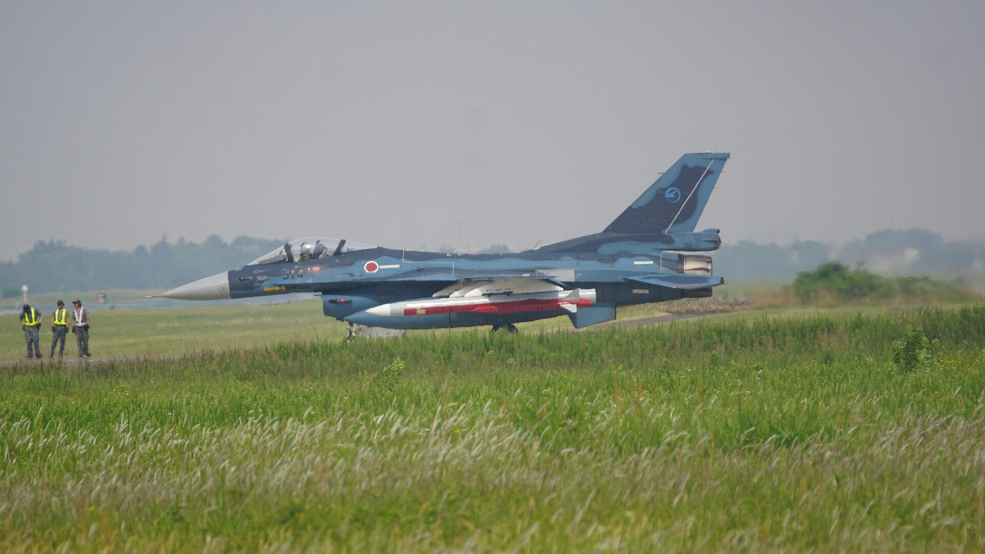 Máy bay chiến đấu JASDF F-2 mang tên lửa XASM-3 tại căn cứ không quân Gifu - Sputnik Việt Nam, 1920, 02.12.2022