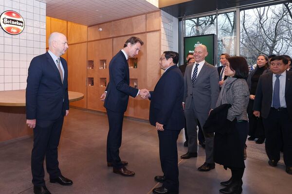 Thủ tướng Phạm Minh Chính gặp Tổng Giám đốc Heineken toàn cầu - Sputnik Việt Nam