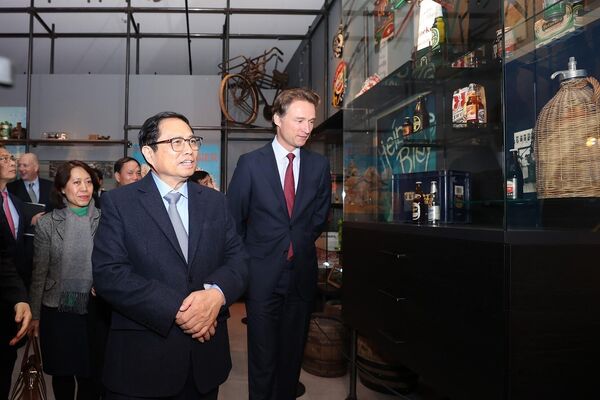 Thủ tướng Phạm Minh Chính gặp Tổng Giám đốc Heineken toàn cầu - Sputnik Việt Nam