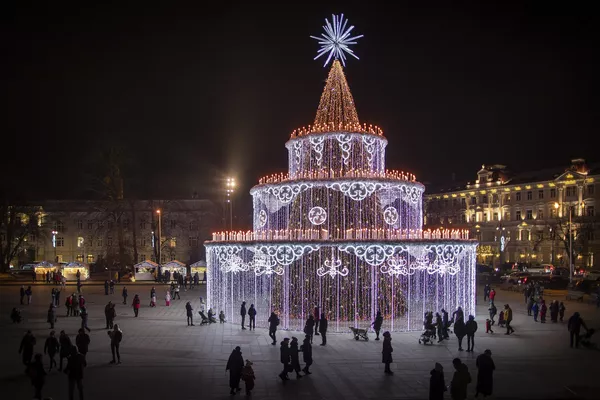 Cây thông Noel bánh ga tô ở Vilnius, Litva. Cây thông Noel bánh ga tô ở Vilnius, Litva. - Sputnik Việt Nam